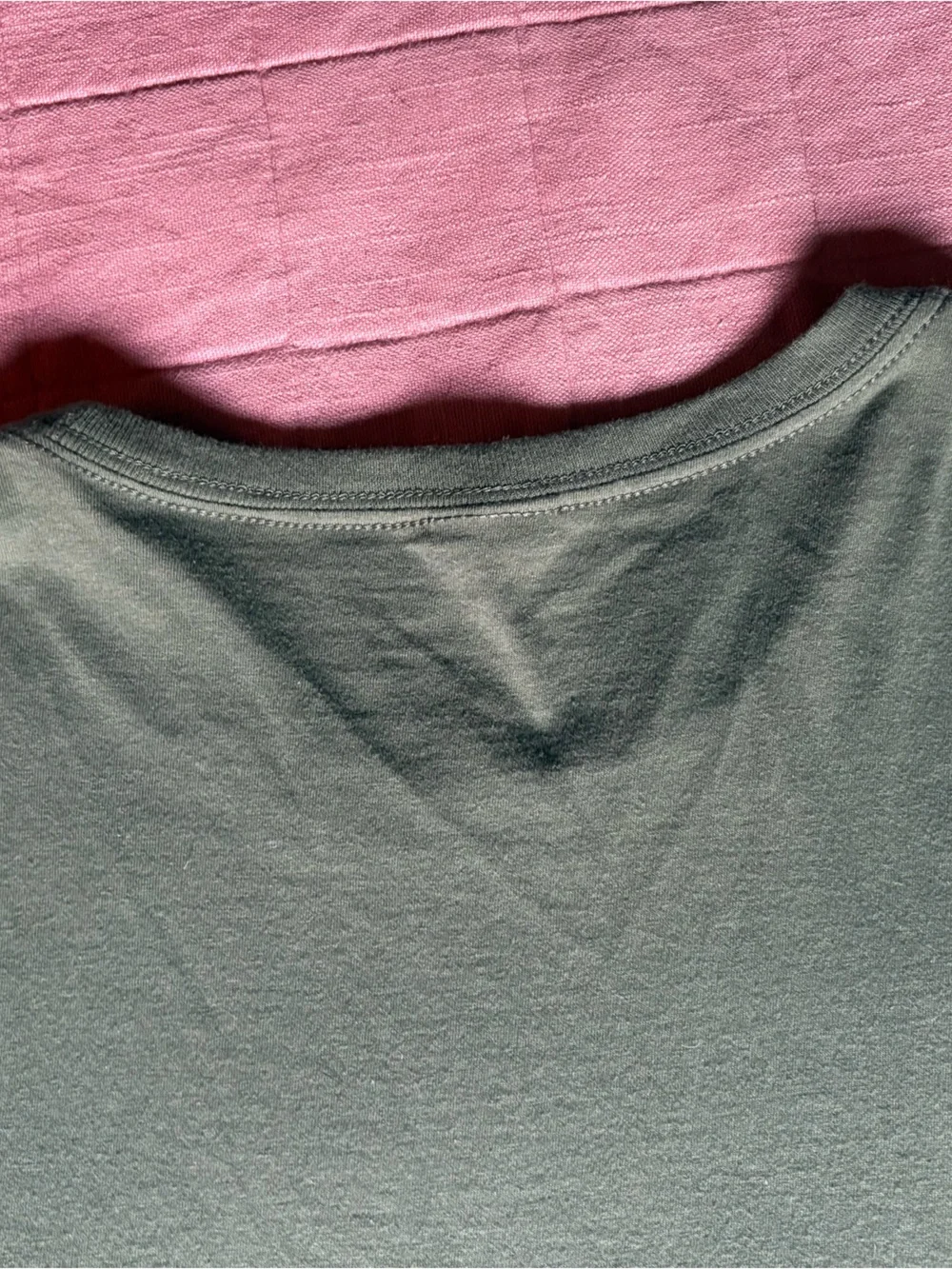 Pink Floyd Graphic Tee- Size XL- Green Band Rock Tee - Picture 11 of 11